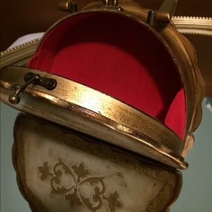 🍁VINTAGE 1969 BOX PURSE 🍁